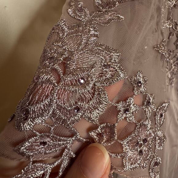 La Femme Light Mauve Jersey Gown Lace Bodice Boat Neck Long Dress Size 12 NWT - Picture 4 of 9